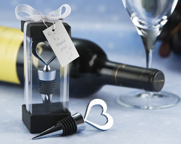 A61001 - Brilliant Heart Wine Bottle Stopper Favour