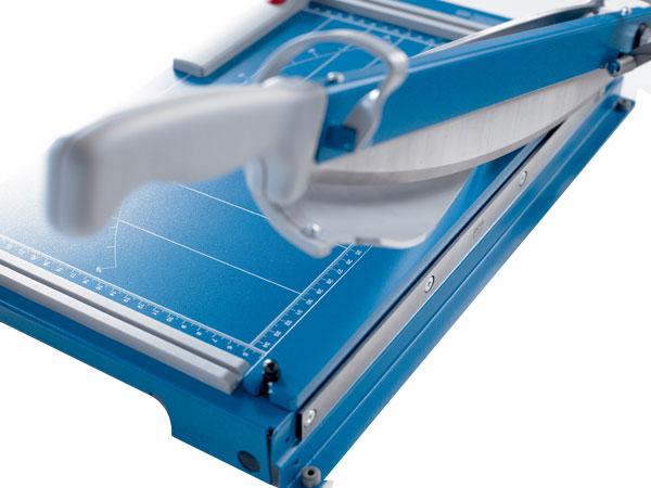 dahle-561-guillotine-14.5-paper-cutter-1
